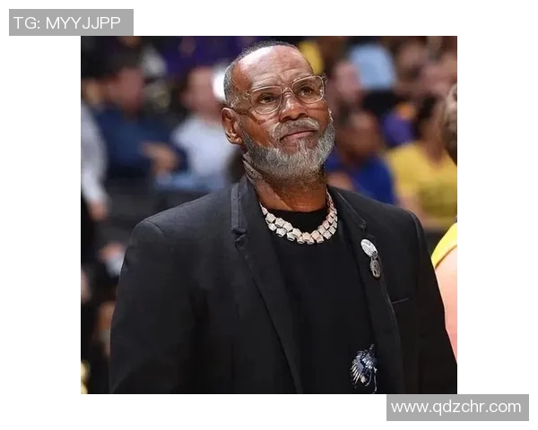 NBA巨星34岁突然宣布退役震惊全网 网友热议背后原因