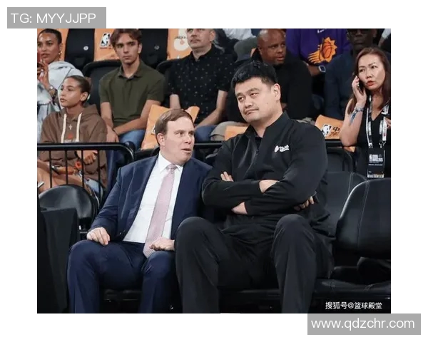 独行侠球员赛场小动作引发广泛热议 球迷纷纷讨论背后隐情 独行侠球员赛场小动作引发广泛热议 球迷纷纷讨论背后隐情